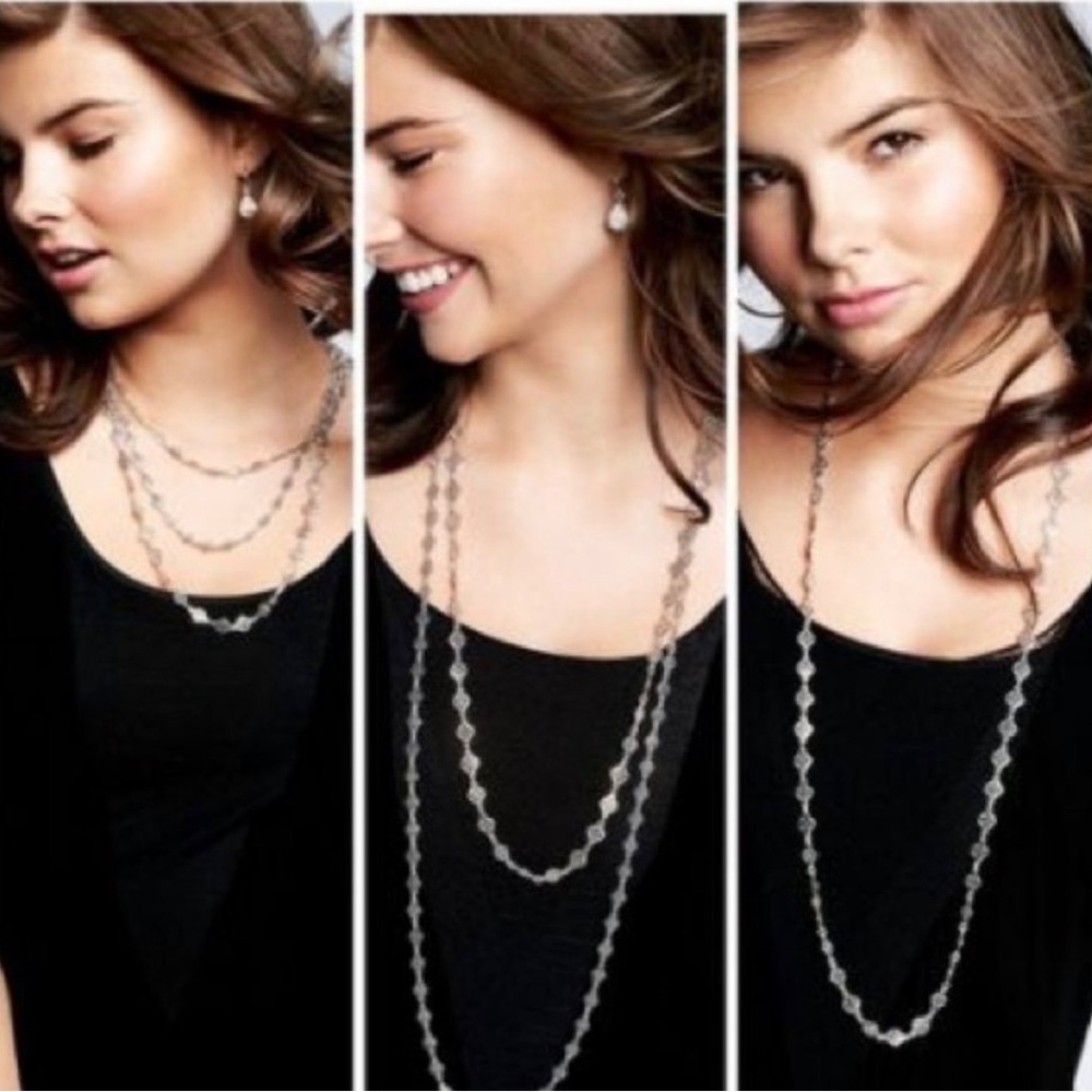 Stella and Dot Devon layering necklace in gold (never worn)